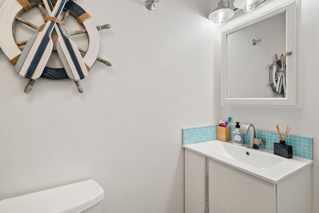 9871 Leeward Avenue, Key Largo, FL 33037