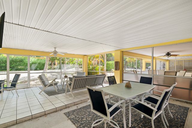 9871 Leeward Avenue, Key Largo, FL 33037