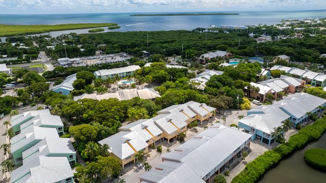 9871 Leeward Avenue, Key Largo, FL 33037