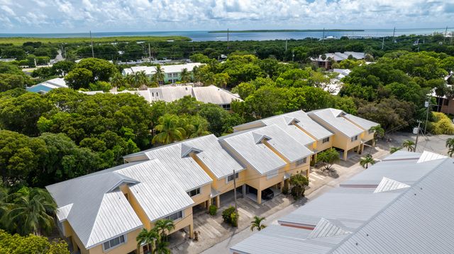 9871 Leeward Avenue, Key Largo, FL 33037