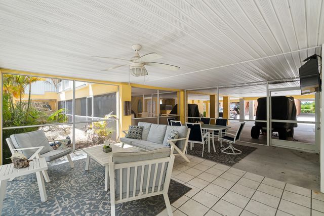 9871 Leeward Avenue, Key Largo, FL 33037