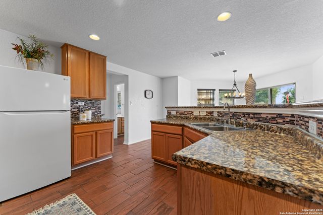 1326 Big Lk, San Antonio, TX 78245