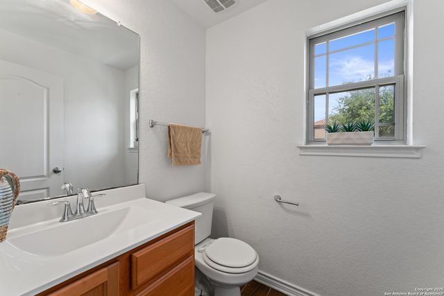 1326 Big Lk, San Antonio, TX 78245