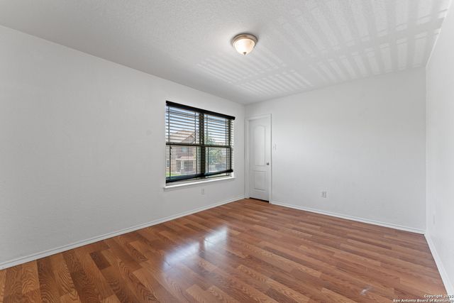 1326 Big Lk, San Antonio, TX 78245