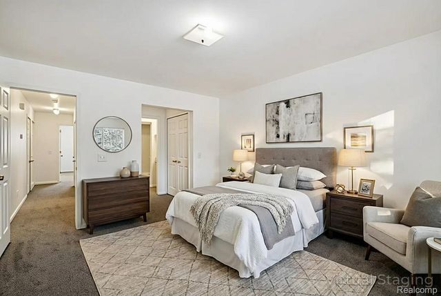 41816 Greenwood Lane, Clinton Charter Township, MI 48038