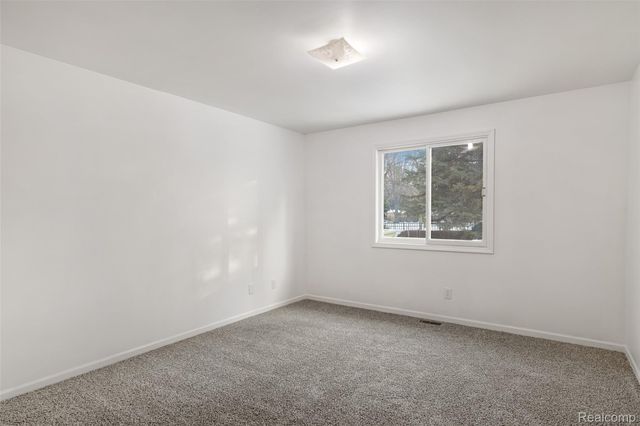 41816 Greenwood Lane, Clinton Charter Township, MI 48038