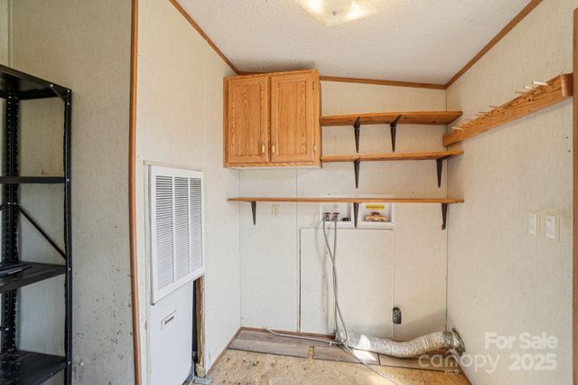 17 St Bernard Lane, Candler, NC 28715