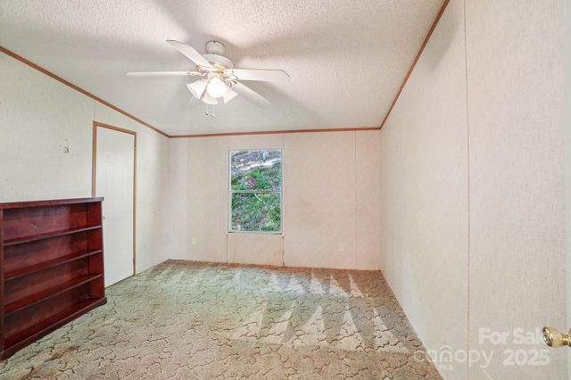 17 St Bernard Lane, Candler, NC 28715