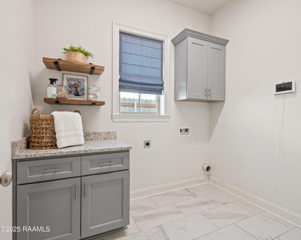 108 Harvey Cay Lane, Youngsville, LA 70592