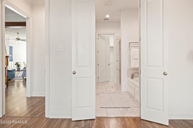 108 Harvey Cay Lane, Youngsville, LA 70592