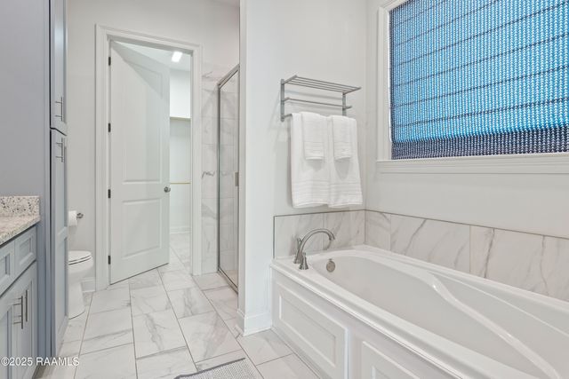 108 Harvey Cay Lane, Youngsville, LA 70592