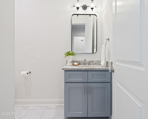 108 Harvey Cay Lane, Youngsville, LA 70592