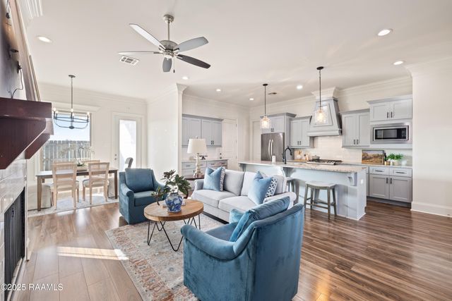 108 Harvey Cay Lane, Youngsville, LA 70592