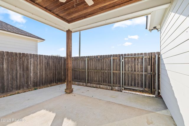 108 Harvey Cay Lane, Youngsville, LA 70592