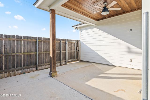 108 Harvey Cay Lane, Youngsville, LA 70592