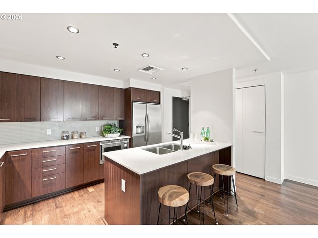 1310 Nw NAITO Pkwy 307A, Portland, OR 97209