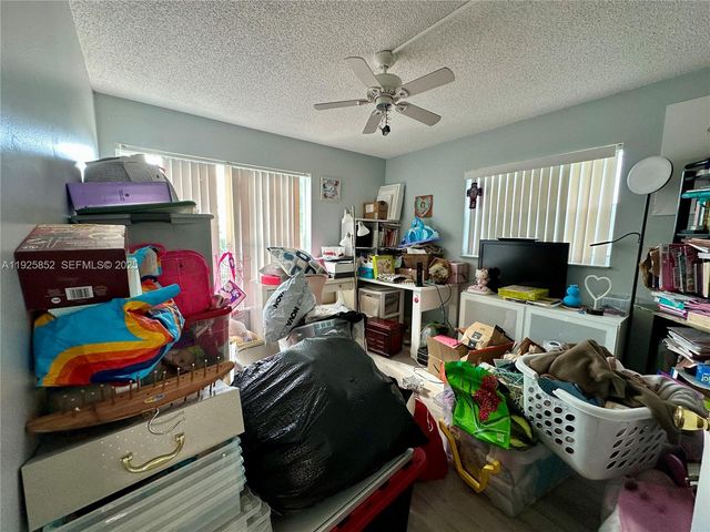 8091 NW 12th St A, Margate, FL 33063