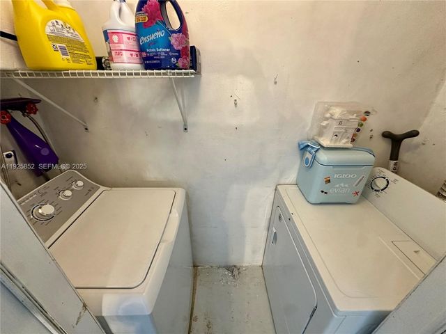 8091 NW 12th St A, Margate, FL 33063