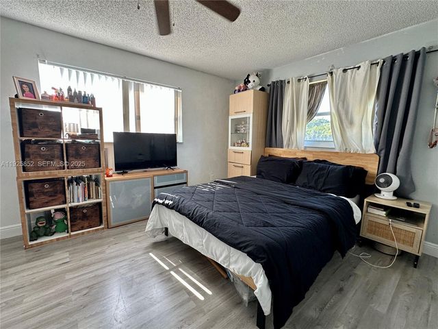 8091 NW 12th St A, Margate, FL 33063