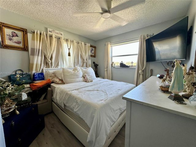 8091 NW 12th St A, Margate, FL 33063