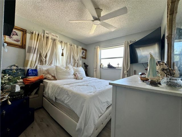 8091 NW 12th St A, Margate, FL 33063