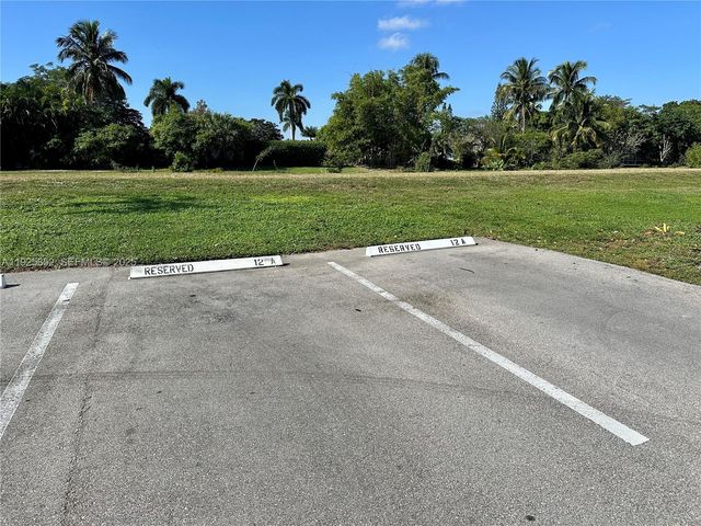 8091 NW 12th St A, Margate, FL 33063