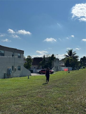 8091 NW 12th St A, Margate, FL 33063