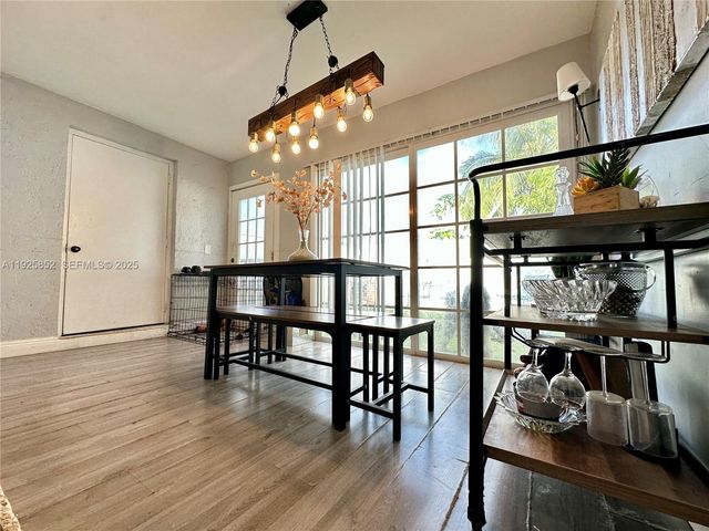 8091 NW 12th St A, Margate, FL 33063