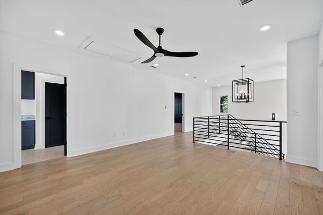 515 31st Ave, N, Nashville, TN 37209