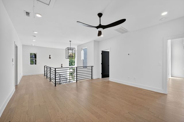 515 31st Ave, N, Nashville, TN 37209