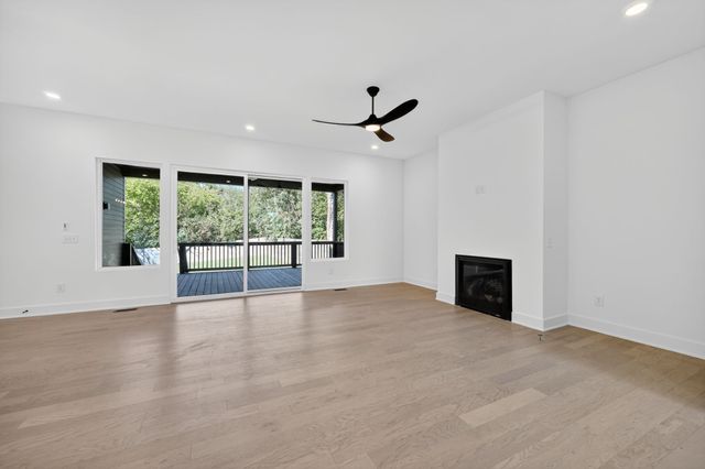 515 31st Ave, N, Nashville, TN 37209