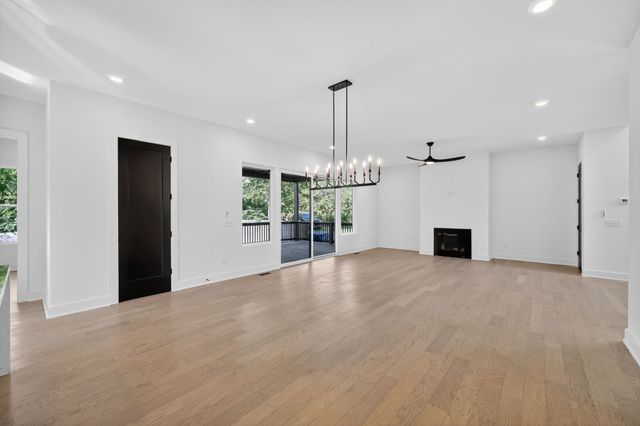 515 31st Ave, N, Nashville, TN 37209