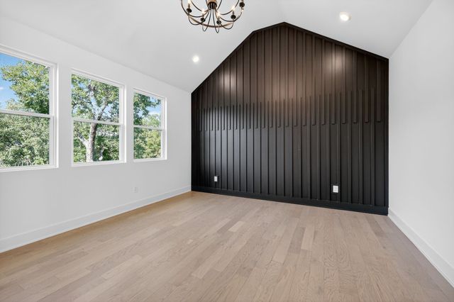 515 31st Ave, N, Nashville, TN 37209