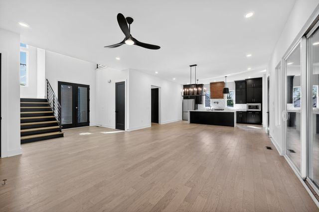 515 31st Ave, N, Nashville, TN 37209