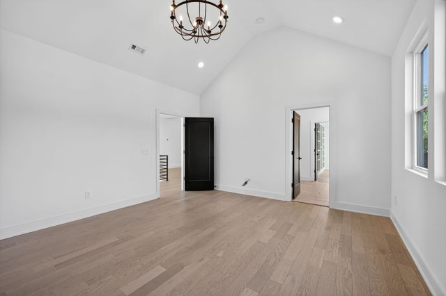 515 31st Ave, N, Nashville, TN 37209