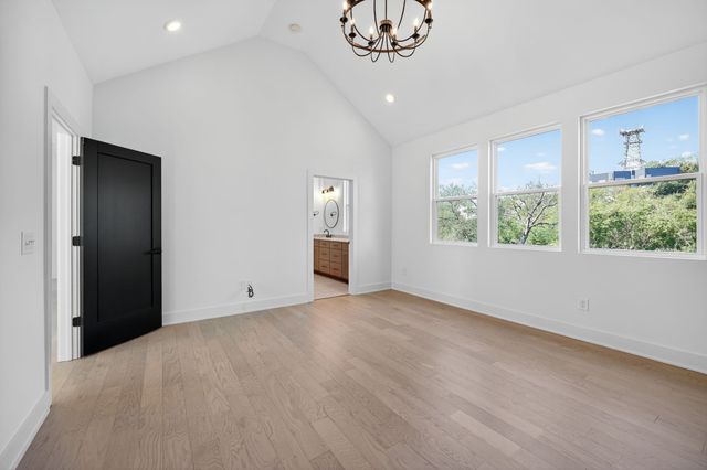 515 31st Ave, N, Nashville, TN 37209