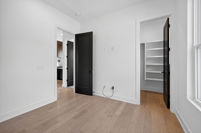 515 31st Ave, N, Nashville, TN 37209