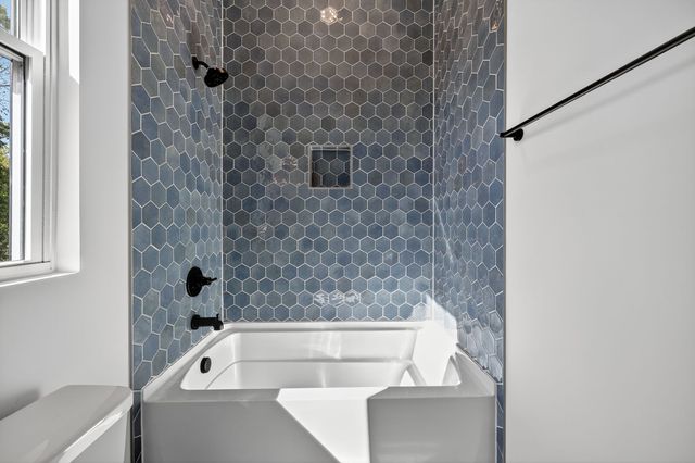 515 31st Ave, N, Nashville, TN 37209