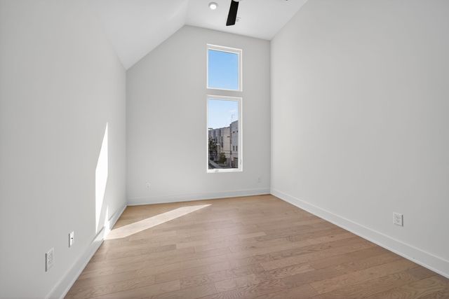 515 31st Ave, N, Nashville, TN 37209