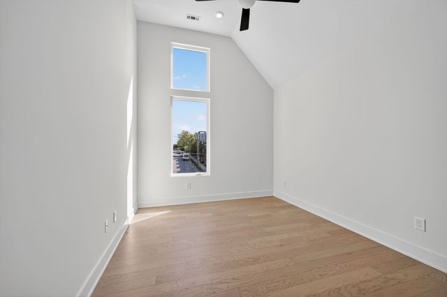 515 31st Ave, N, Nashville, TN 37209