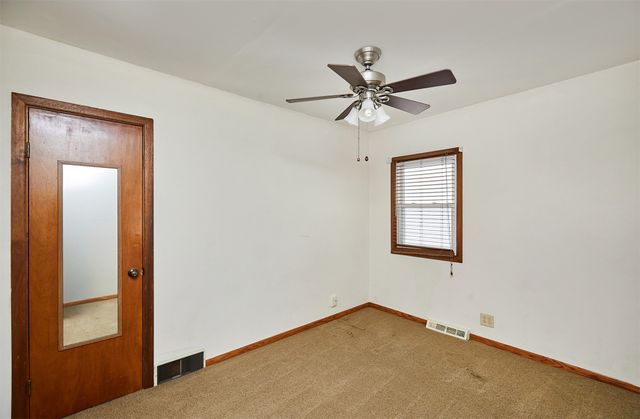 3502 Wright Street, Des Moines, IA 50316