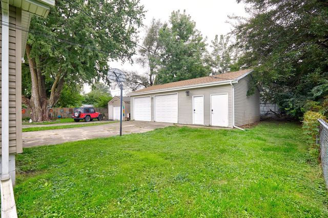 3502 Wright Street, Des Moines, IA 50316