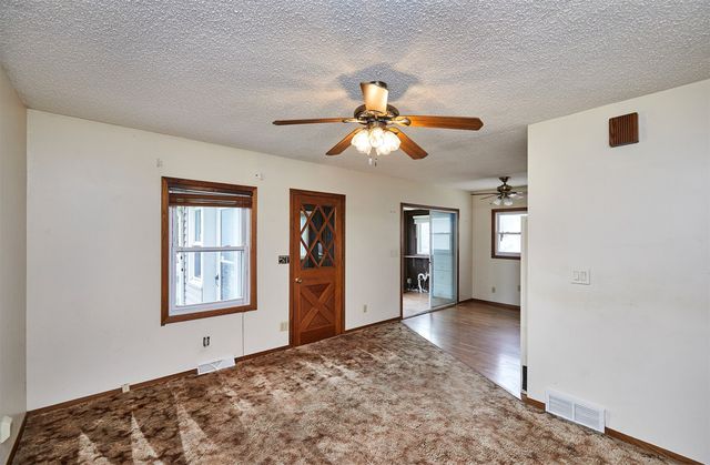 3502 Wright Street, Des Moines, IA 50316