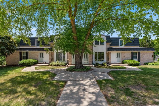 2005 Chateau COURT, Grafton, WI 53024