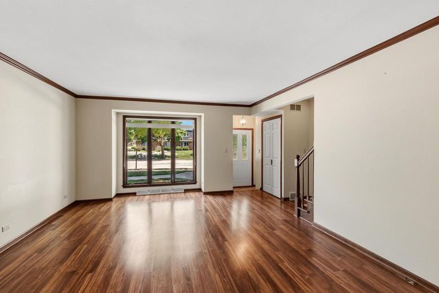 2005 Chateau COURT, Grafton, WI 53024