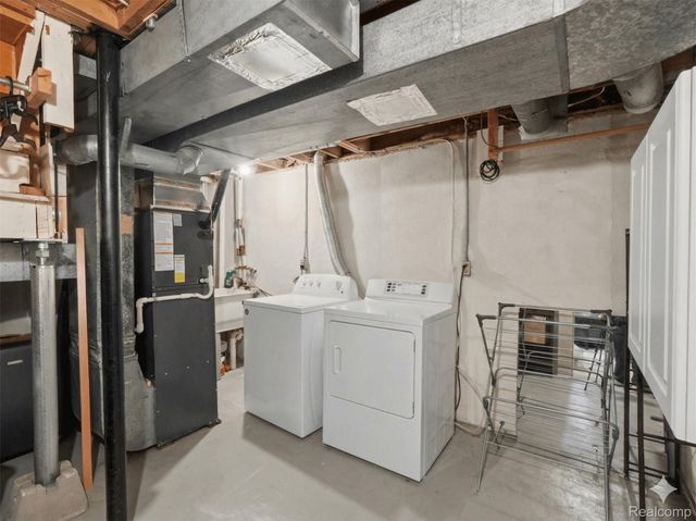 2717 Winthrop Court, Ann Arbor, MI 48104