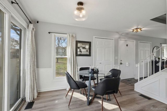 2717 Winthrop Court, Ann Arbor, MI 48104