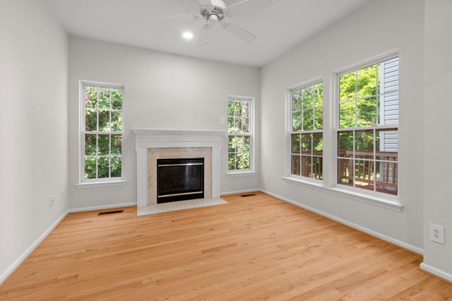 13653 SAINT JOHNS WOOD PL, Herndon, VA 20171