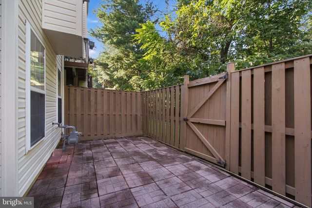 13653 SAINT JOHNS WOOD PL, Herndon, VA 20171