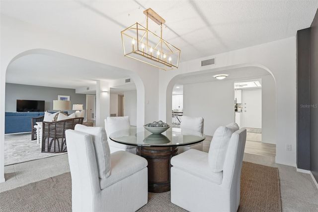 6415 MIDNIGHT PASS ROAD 211, Sarasota, FL 34242